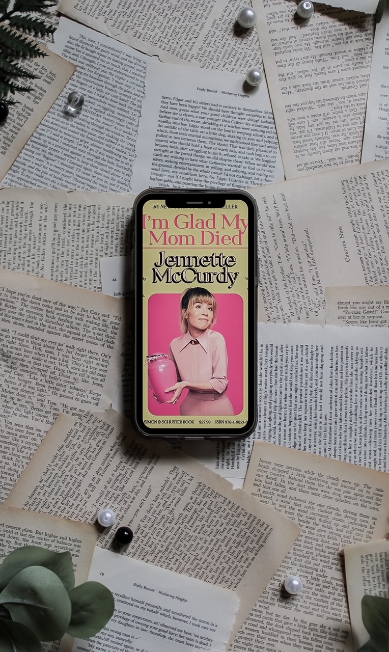 Book Review: I’m Glad My Mom Died by Jennette&nbsp;McCurdy